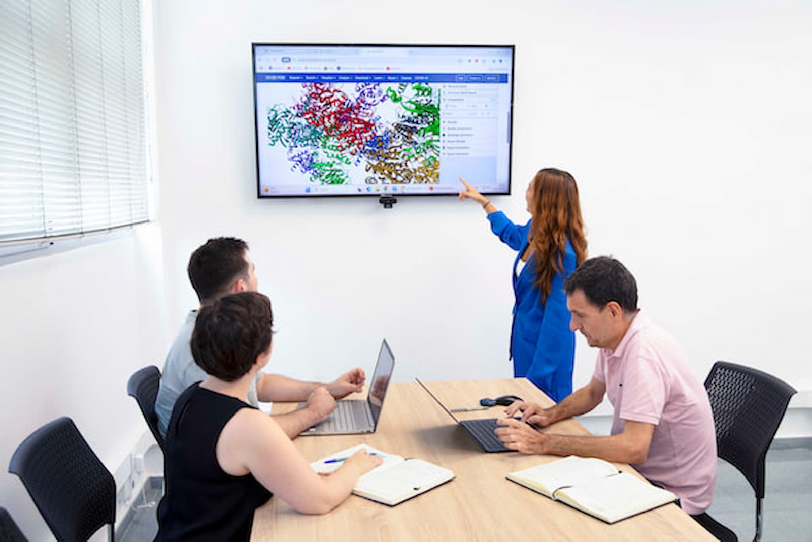 Sesión de fotografía corporativa en Valencia para una empresa líder.