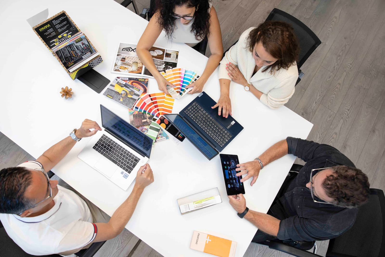 Fotografía corporativa para redes sociales de negocios en Valencia.