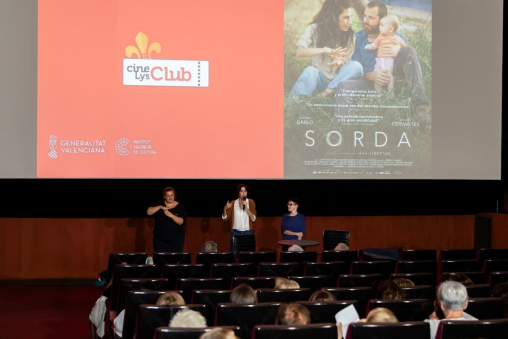 Presentación en Cines Lys Valencia para eventos corporativos.